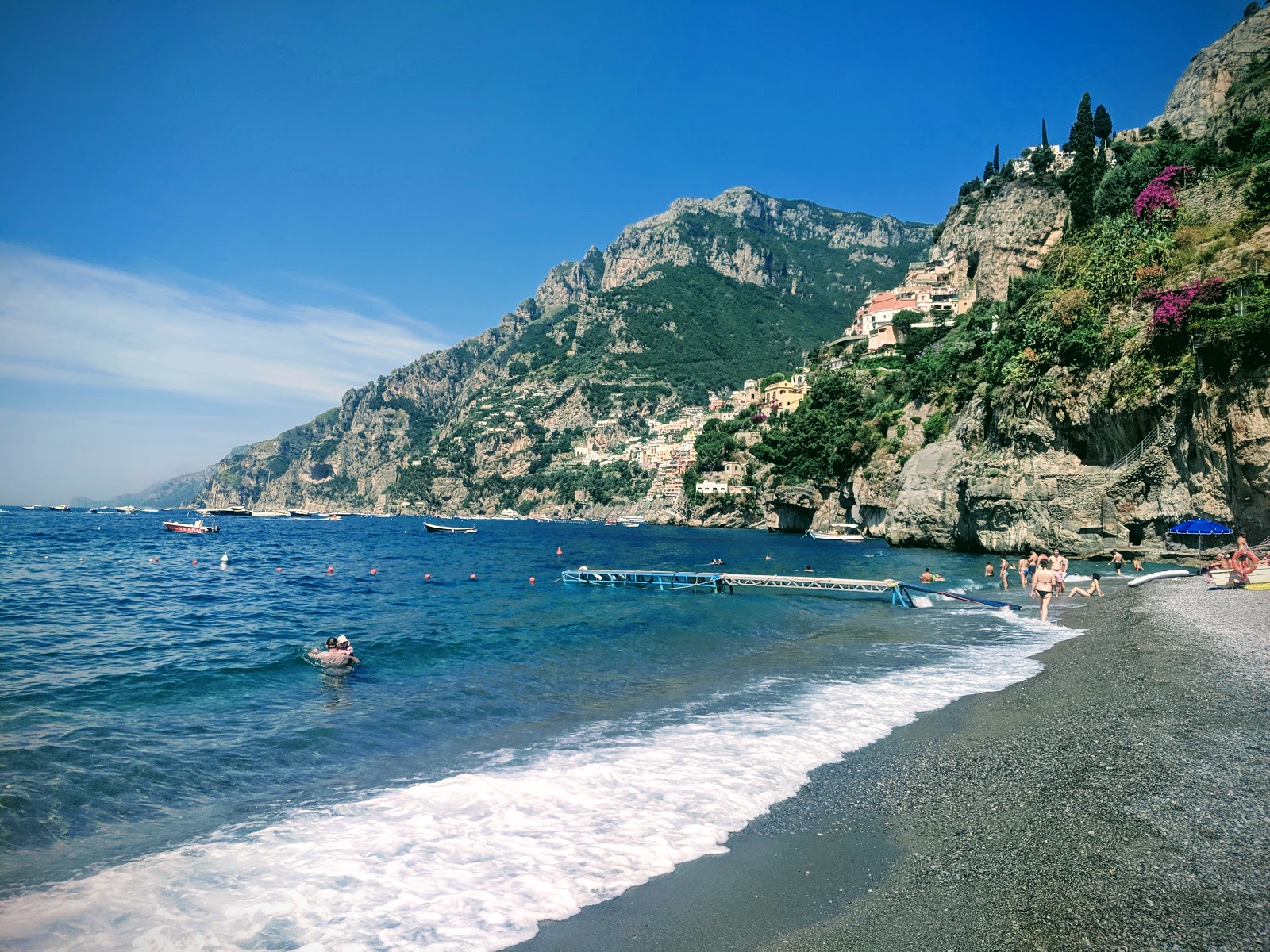 Photo of Arienzo beach and the settlement