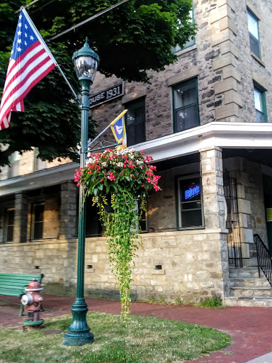 Ontario House, aka Stone Jug image 3