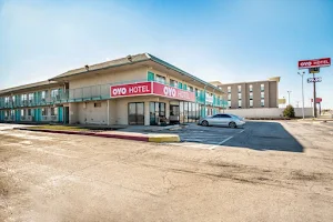 OYO Hotel Oklahoma City Northeast image
