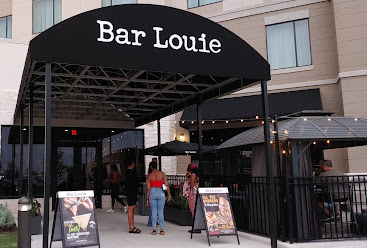 A Bar Louie restaurant is set to open Thursday at Brookfield Square mall.