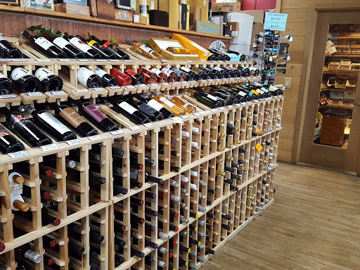Wine Store «Belleair Market - your corner store», reviews and photos, 510 Indian Rocks Rd N, Belleair Bluffs, FL 33770, USA