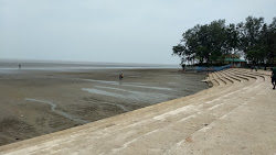 Foto di Chandipur Beach con una superficie del acqua turchese