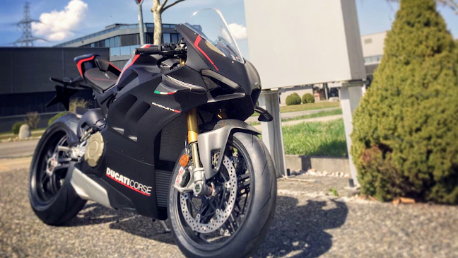 Opinii despre Moto Kaufmann Lyss în Biel - Motorradhändler