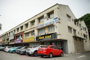 Tint Tint Klang - Professional Car Window Tinting image