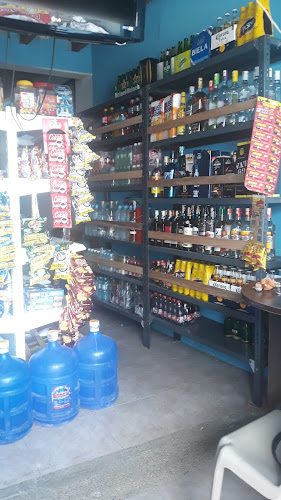 Opiniones de Minimarket Y Algo Más en Bahía de Caráquez - Tienda