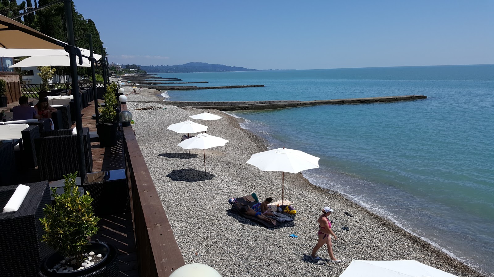 Tsitrusovani beach'in fotoğrafı düz ve uzun ile birlikte