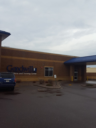 Thrift Store «Lake Hallie Goodwill Retail Store & Training Center», reviews and photos, 2759 S Prairie View Rd, Chippewa Falls, WI 54729, USA