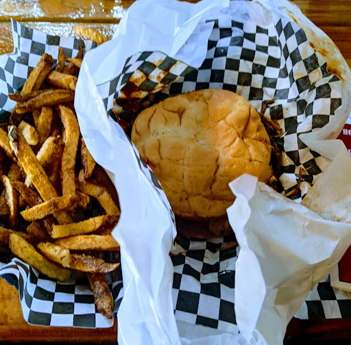 Barbecue Restaurant «Warthog Barbeque Pit», reviews and photos, 4921 20th St E, Fife, WA 98424, USA