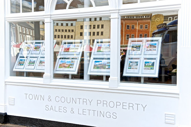 Comments and reviews of Michael Graham Estate Agents Northampton