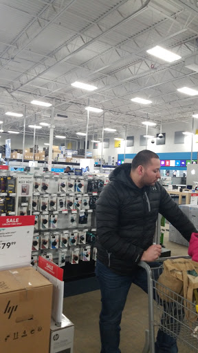 Electronics Store «Best Buy», reviews and photos, 1100-1300 N Galleria Dr, Middletown, NY 10941, USA
