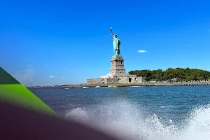 Circle Line Statue of Liberty image