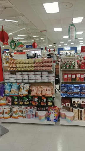 Department Store «Marshalls & HomeGoods», reviews and photos, 6128 Grand Ave, Gurnee, IL 60031, USA