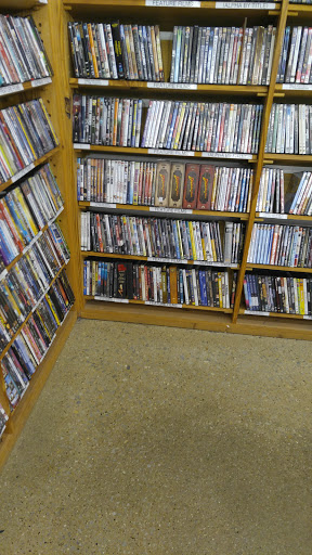 Book Store «Half Price Books», reviews and photos, 31 Orland Square Dr, Orland Park, IL 60462, USA