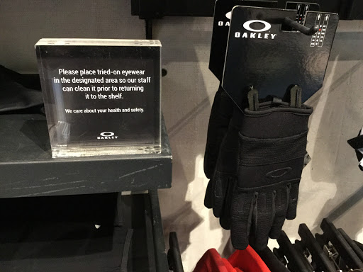 Sunglasses Store «Oakley Store», reviews and photos, 654 Spectrum Center Dr, Irvine, CA 92618, USA