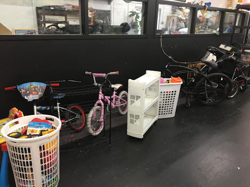 Thrift Store «The Main Place Thrift Store», reviews and photos, 1631 El Camino Real, Tustin, CA 92780, USA