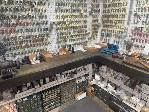 Locksmith «Acme Lock Woods Hardware», reviews and photos, 125 E 9th St, Cincinnati, OH 45202, USA