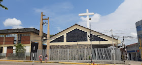 Frente a La Iglesia Tarapoto
