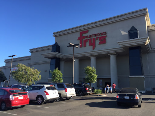 Electronics Store «Frys Electronics», reviews and photos