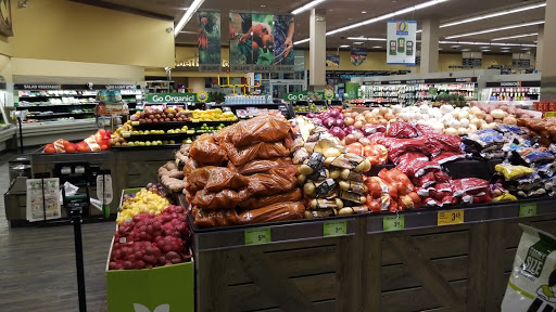 Grocery Store «Safeway», reviews and photos, 2401 N Charles St, Baltimore, MD 21218, USA