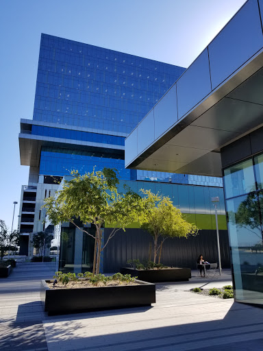 Business Center «State Farm Operations Bldg #2», reviews and photos
