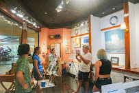 Polu Gallery Waikiki - Photo 5 - Car repair in Honolulu, HI, Kailua