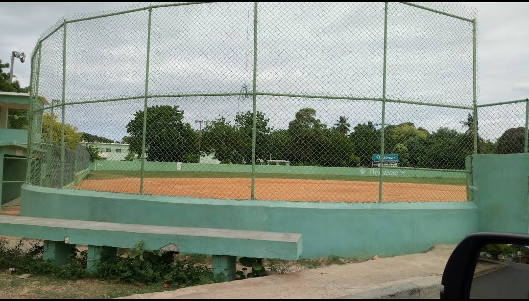 Estadio De Softbol De Pedernales