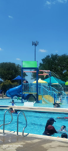 Acrobatic diving pool Mesquite