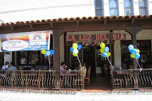 La Luz del Día Restaurant image