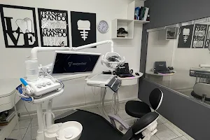 Implanthos Odontologia image