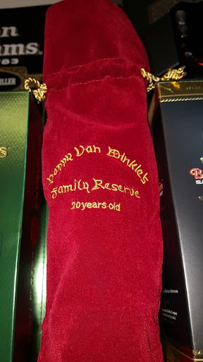 Liquor Store «Myrtle Beach Liquor», reviews and photos, 2010 N Kings Hwy suite A, Myrtle Beach, SC 29577, USA