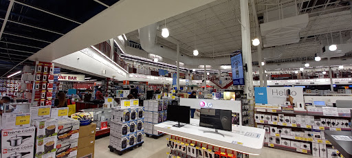 Department Store «BrandsMart USA», reviews and photos, 821 SW Natura Blvd, Deerfield Beach, FL 33441, USA