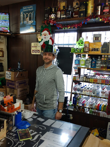 Liquor Store «West Kingsport Package Store», reviews and photos, 2217 W Stone Dr, Kingsport, TN 37660, USA