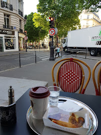 Plats et boissons du Sandwicherie Prêt A Manger à Paris - n°3