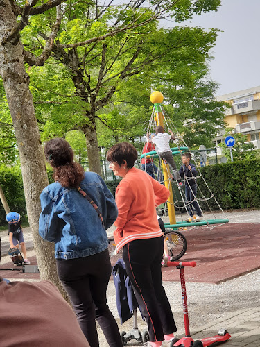 Kommentare und Rezensionen über Gold Gym Lausanne Sàrl