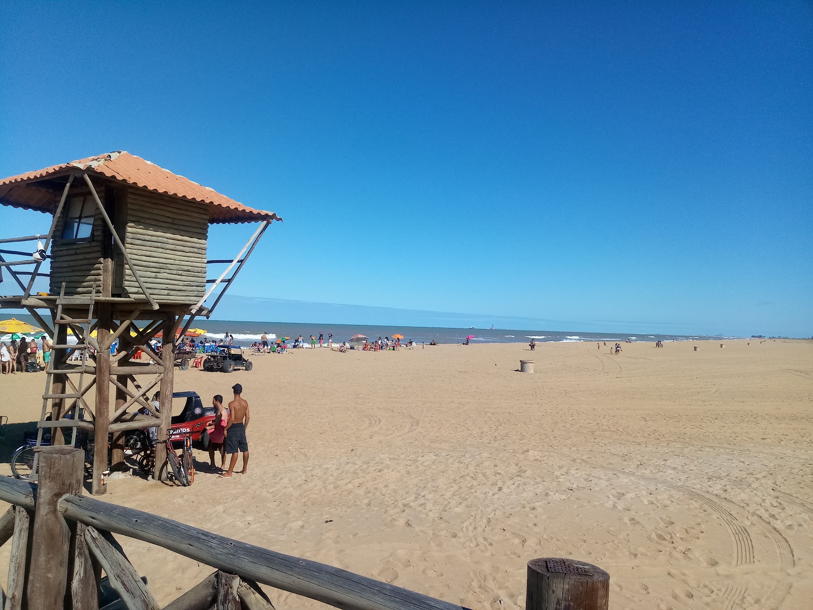 Zdjęcie Plaża Grussai - popularne miejsce wśród znawców relaksu
