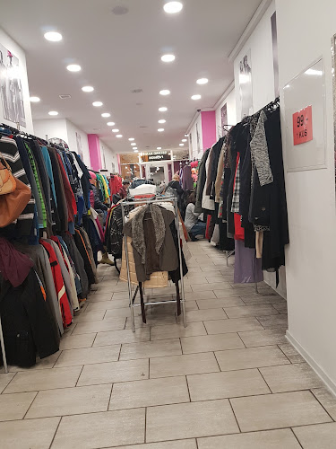Recenze na GENESIS Second Hand v Praha - Prodejna použitého oblečení