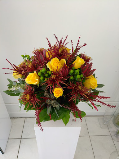 Florist «Plump Chicago Flower Shop», reviews and photos, 411 E Oakwood Blvd, Chicago, IL 60653, USA