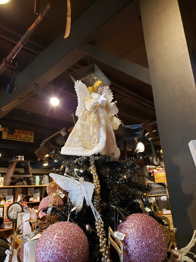 American Restaurant «Cracker Barrel Old Country Store», reviews and photos, 2525 Brindle Dr, Harrisburg, PA 17110, USA