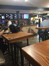 Atmosphère du Restaurant de hamburgers Black & White Burger Châtelet à Paris - n°18