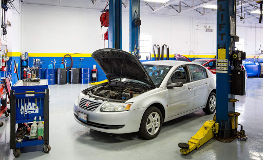 Auto Repair Shop «Wheeling Auto Center», reviews and photos, 2430 E Hintz Rd, Arlington Heights, IL 60004, USA