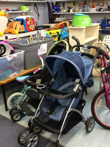 Thrift Store «Duvall Bargain Thrift Store», reviews and photos, 1200 Deltona Blvd, Deltona, FL 32725, USA