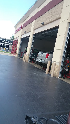 Tire Shop «Discount Tire Store - Nashville, TN», reviews and photos, 5832 Nolensville Pike, Nashville, TN 37211, USA