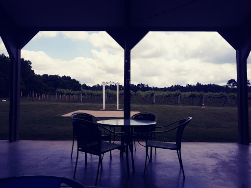 Winery «Wight Vineyards & Winery», reviews and photos, 340 Meyer Dr, Shepherdsville, KY 40165, USA