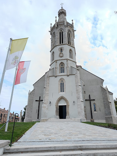 Értékelések erről a helyről: Soproni Szent Mihály főangyal templom, Sopron - Templom