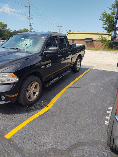 Auto Body Shop «Gerber Collision & Glass», reviews and photos, 2360 Ogden Ave, Downers Grove, IL 60515, USA