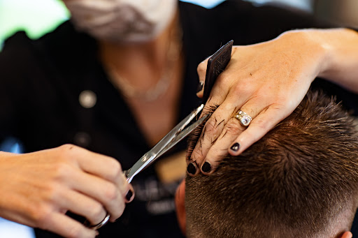 Hair Salon «Valenti Salon & Spa», reviews and photos, 8315 Beechmont Ave, Cincinnati, OH 45255, USA