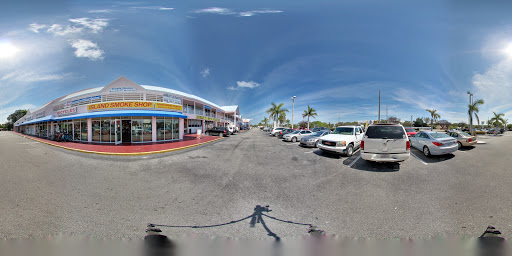 Tobacco Shop «The Island Smoke Shop», reviews and photos, 103400 Overseas Hwy, Key Largo, FL 33037, USA