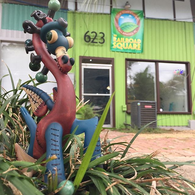 TLeaf Smokeshop & Glass Gallery