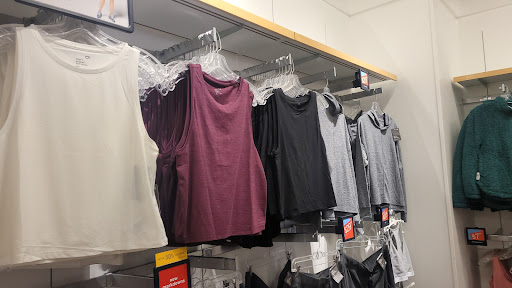 Clothing Store «Gap Outlet», reviews and photos, 1600 Saratoga Ave, San Jose, CA 95129, USA