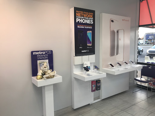 Cell Phone Store «MetroPCS Authorized Dealer», reviews and photos, 18316 Allen Rd, Melvindale, MI 48122, USA